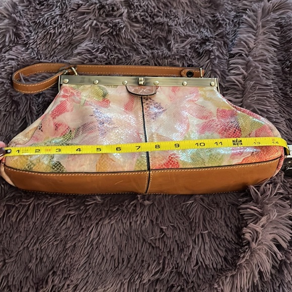 Patricia Nash shoulder bag.  Measurements show in photos, 9 inch strap drop. - Picture 6 of 6
